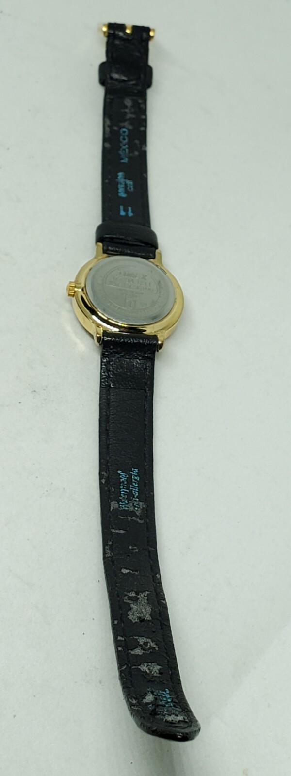 Ladies Timex Gold Tone Black Leather Analog Watch Casual Classic Working C9