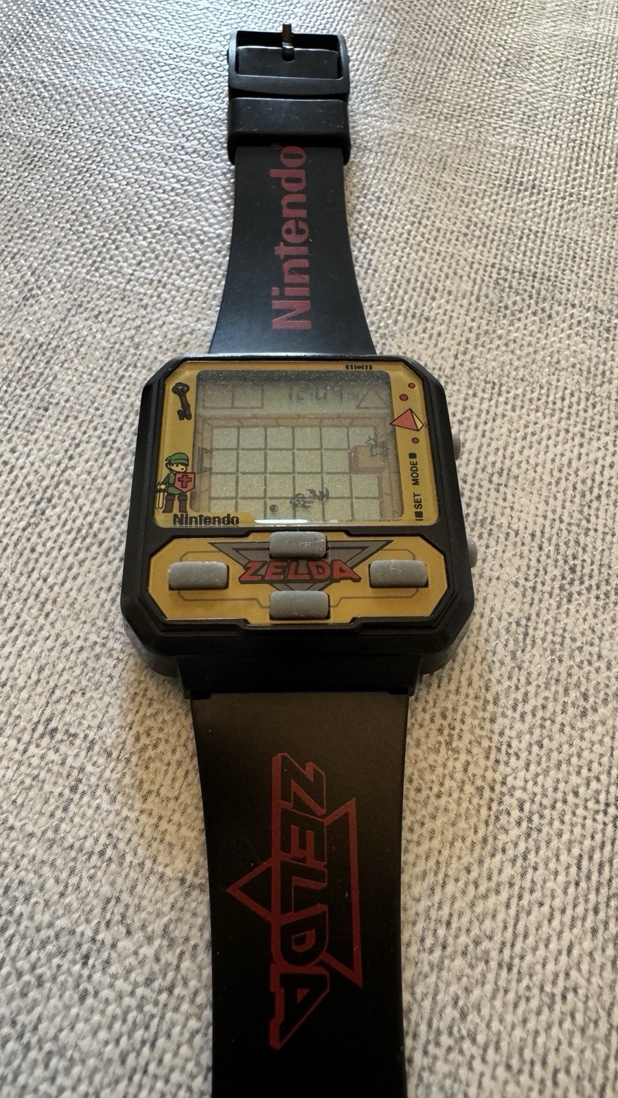 Nintendo 1989 Zeon 8321 Zelda Game Wrist Watch – TESTED & FULLY WORKING