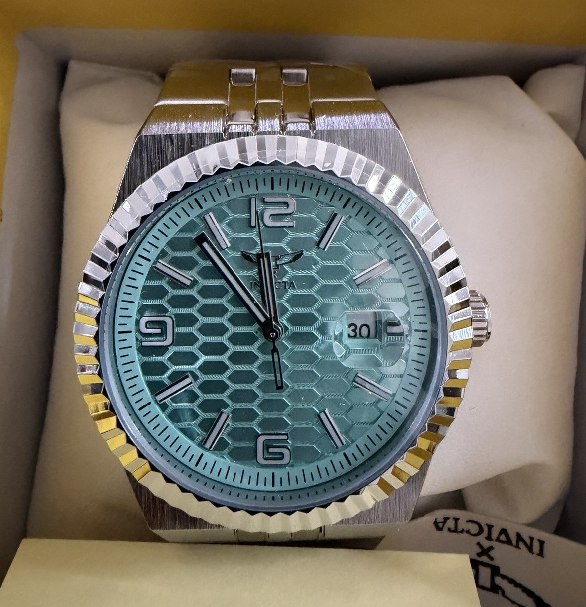 Invicta Specialty I Men’s Quartz 40mm Blue Dial Date SS Bracelet 100m w/ Box