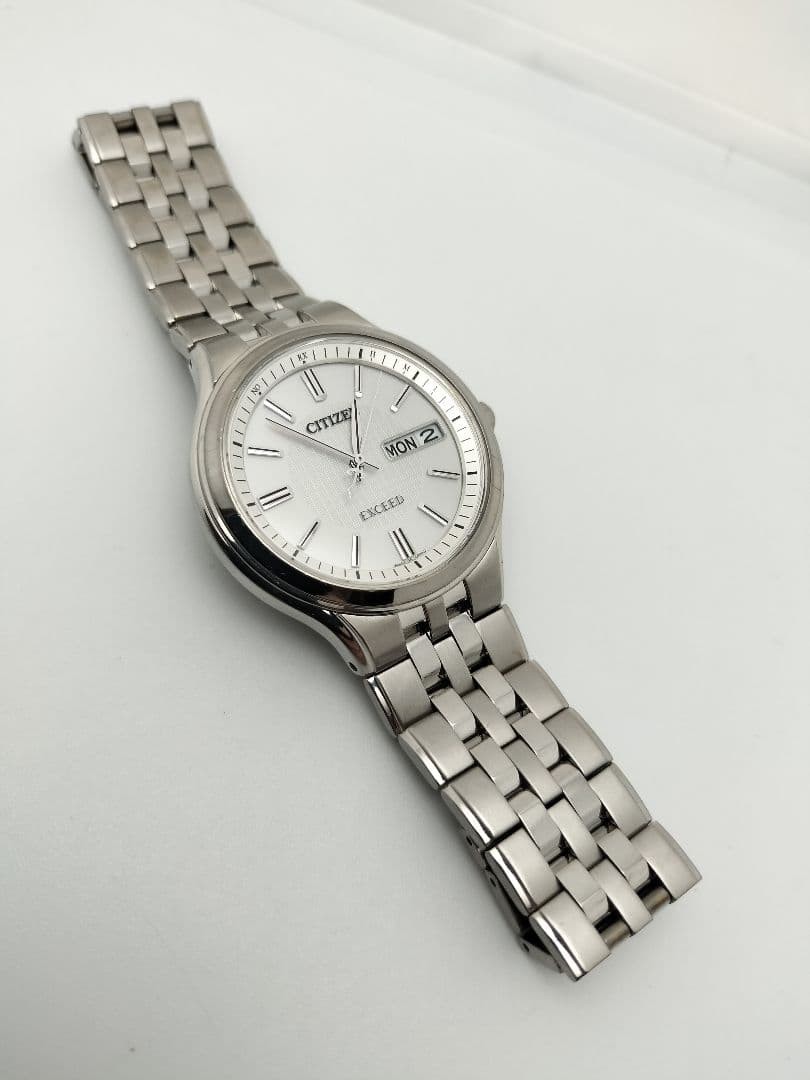 Citizen Exceed Solar Wristwatch Titanium Silver Dial wrist 18.5cm/7.3in