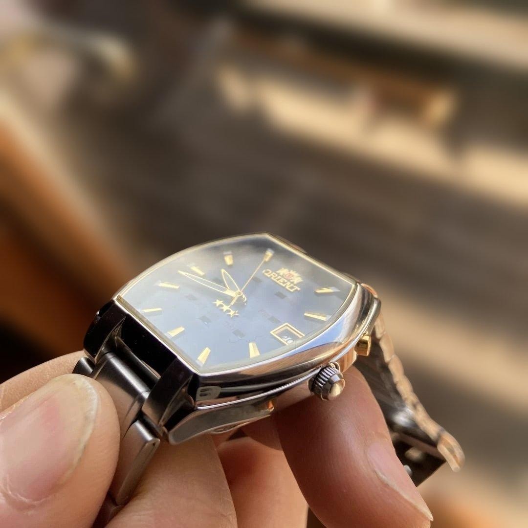 Orient Automatic Wristwatch Timepiece & 18.5 cm Circumference & Clean Dial