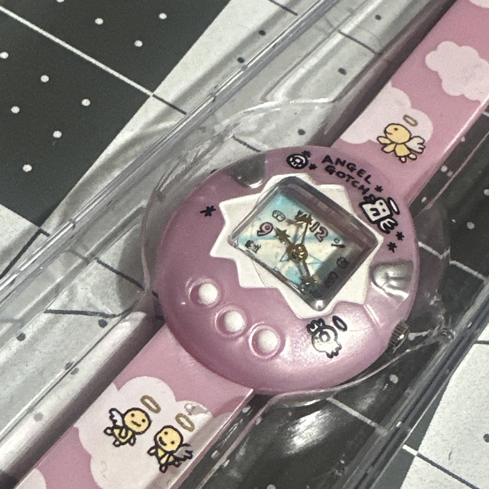 Tamagotchi Angel Angelgotchi Vintage 1997 Wristwatch Used