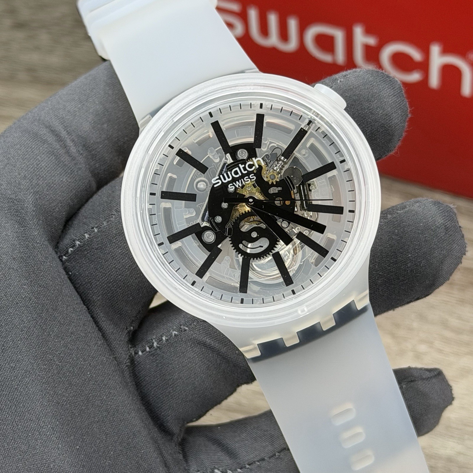 NEW✅SKELETON✅ Swatch Big Bold BLACKINJELLY Transparent Men’s Watch SO27E101