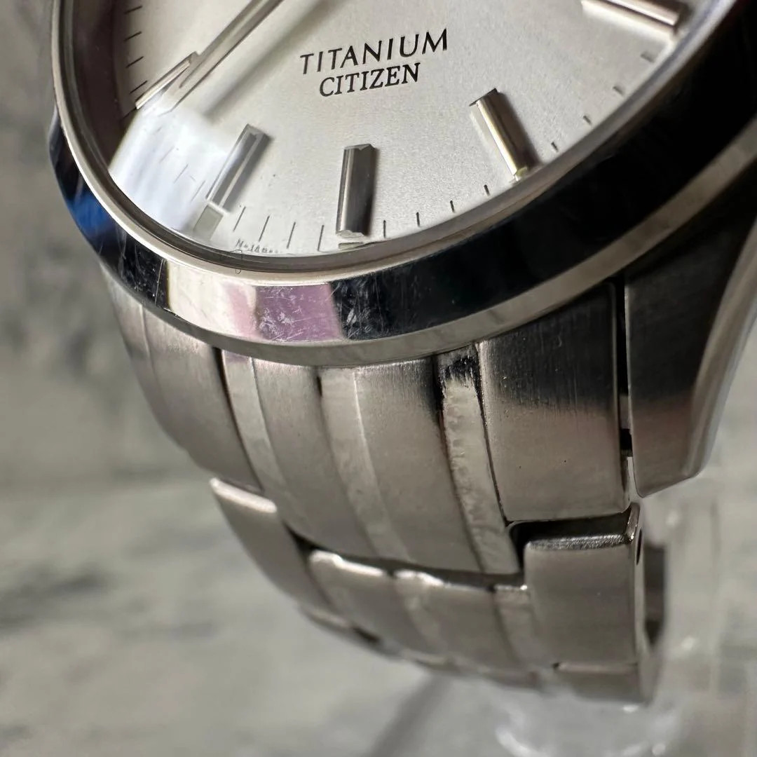 CITIZEN EXCEED 0312-H02578 Titanium Quartz 1.38in Mens Watch Pre-owned