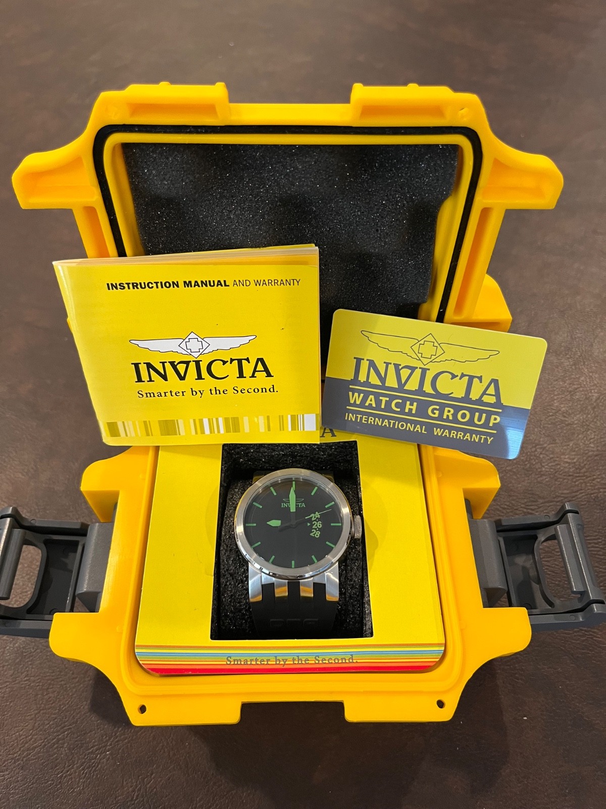 Invicta DNA Model 10403 Urban Men’s Wrist Watch Very Nice!