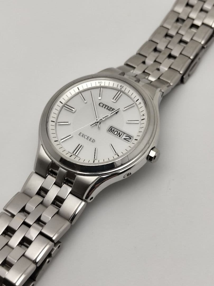 Citizen Exceed Solar Wristwatch Titanium Silver Dial wrist 18.5cm/7.3in