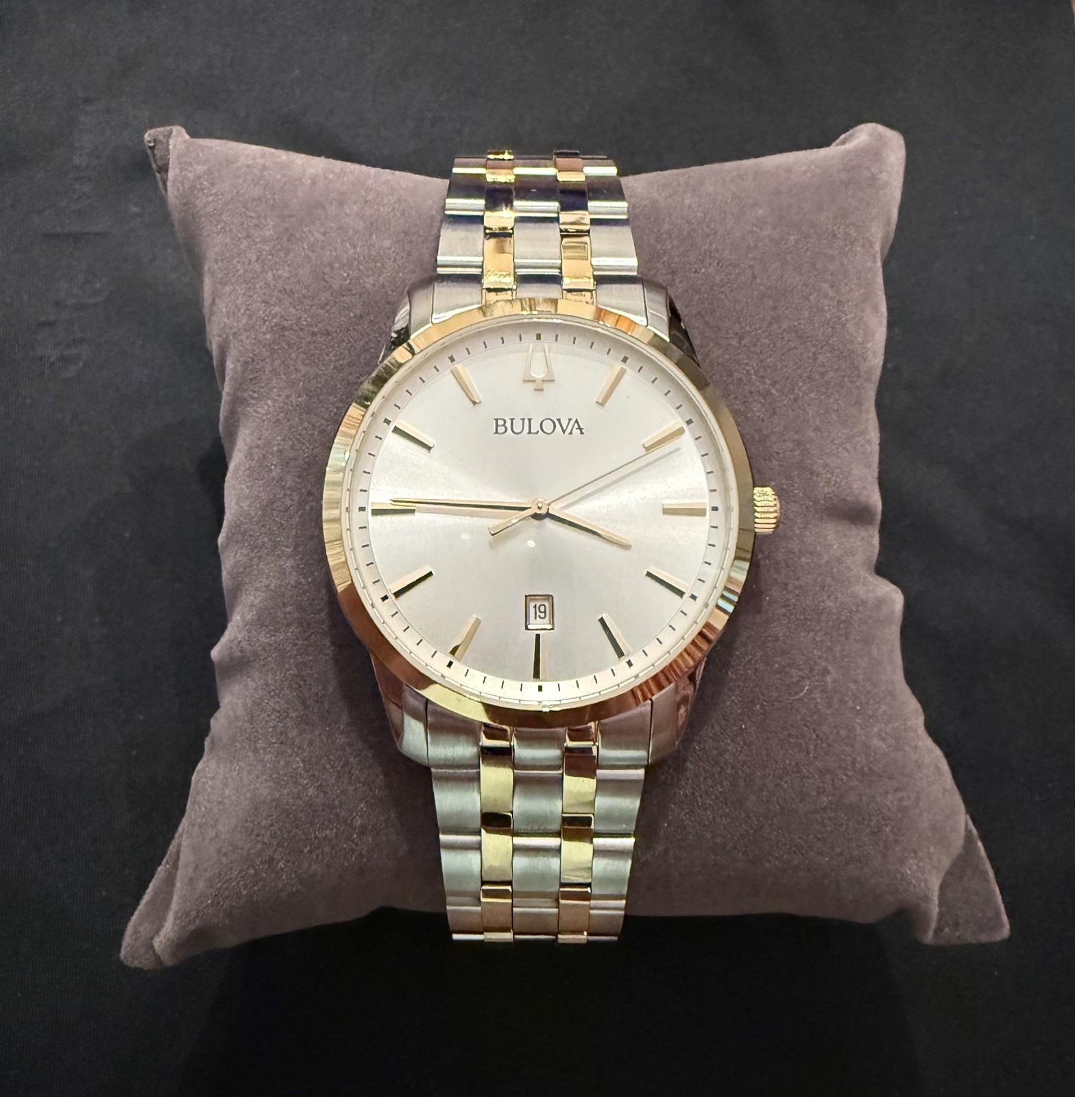 Great Looking Bulova Sutton Collection Men’s Gold & Silver Watch new, with Box!!