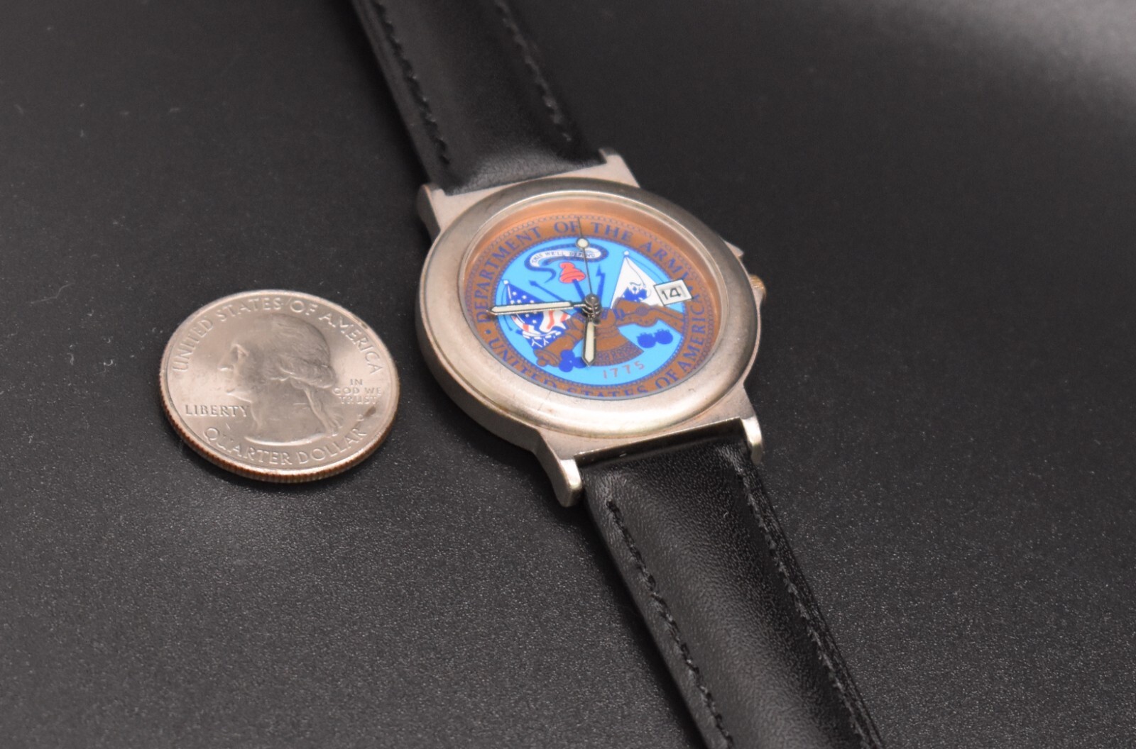 Vtg DEPARTMENT OF THE ARMY USA Watch Men Silver Tone Leather NEW BATTERY & BAND
