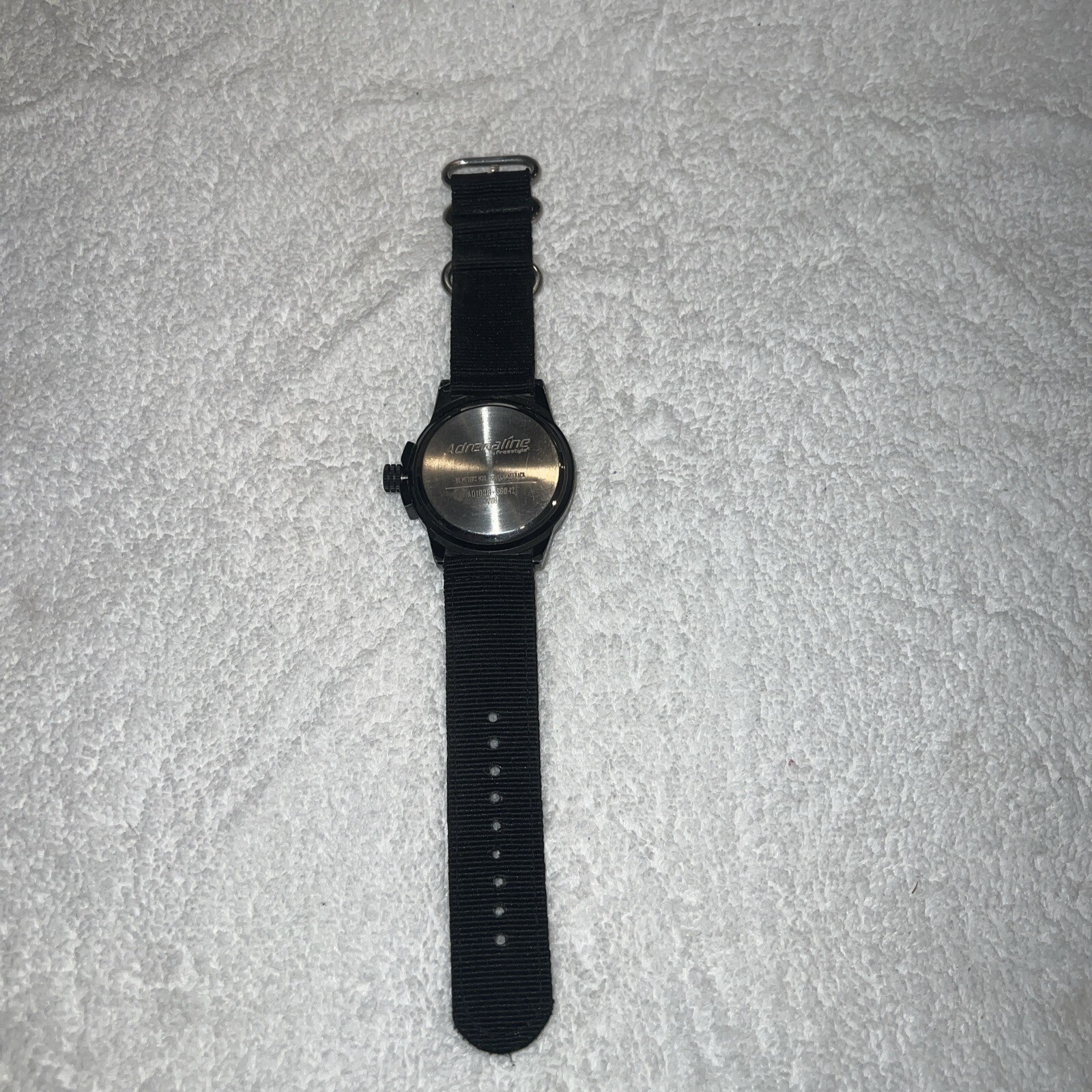Freestyle Analog Date Mens Watch Water Resistant 30 Meters Working