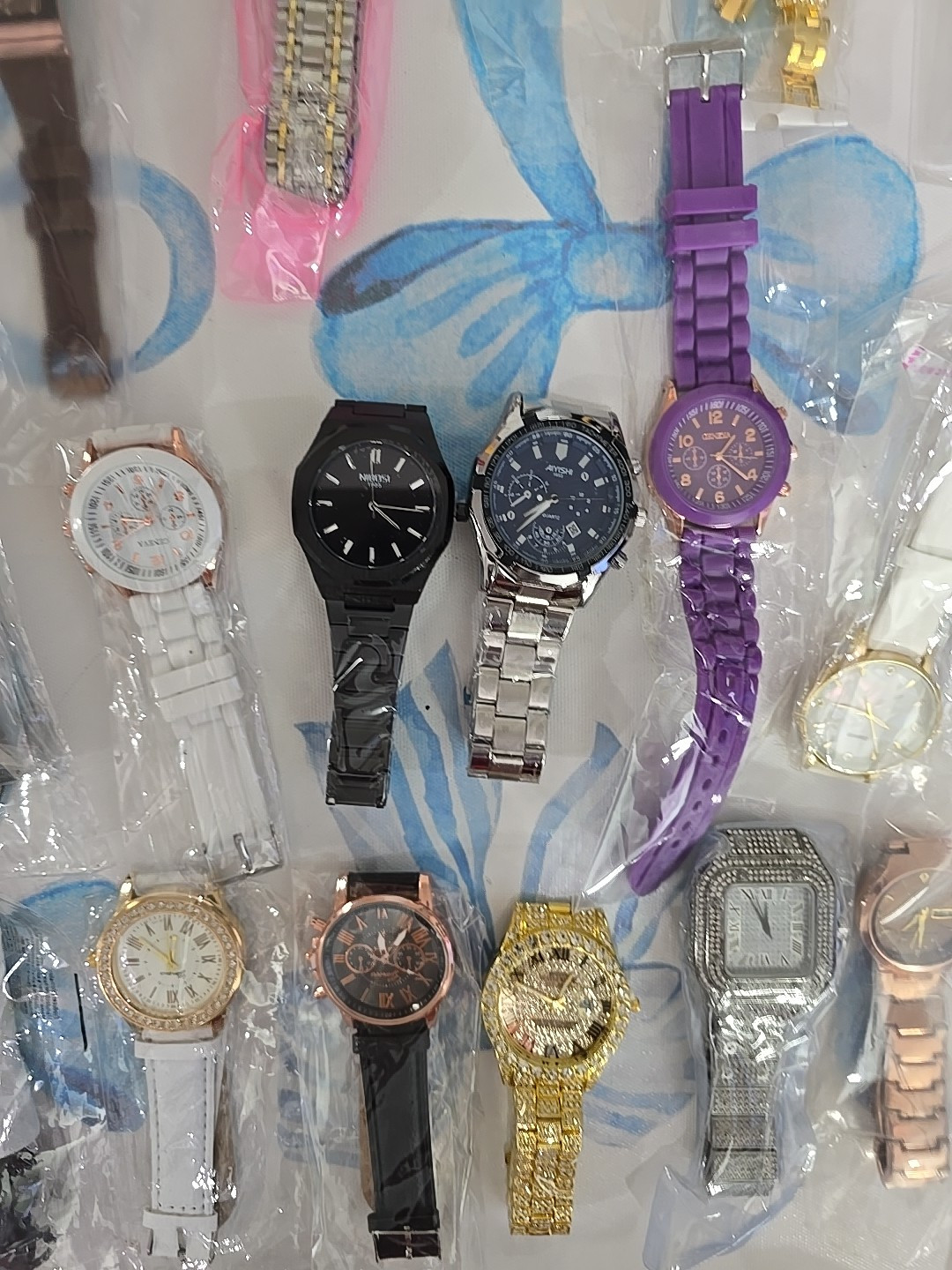 Lot Of 40 Mixed Quartz Fashion Watches Mens And Ladys Lot# 40 New No Box