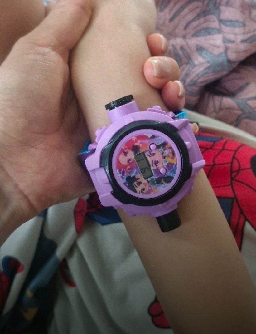 KPop Demon Hunters HUNTR/X 24 Image Projection Watch