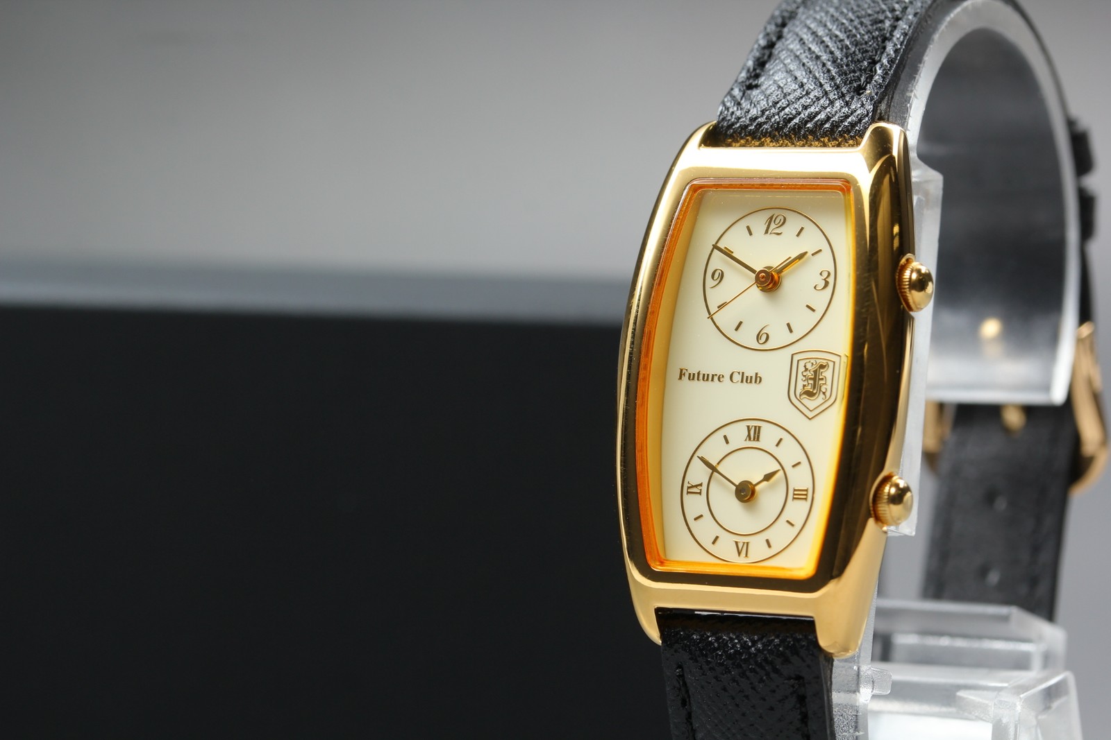 Vtg 1985 Future Club FC-020 Dual Time Gold Tonneau Quartz Womens Watch JAPAN