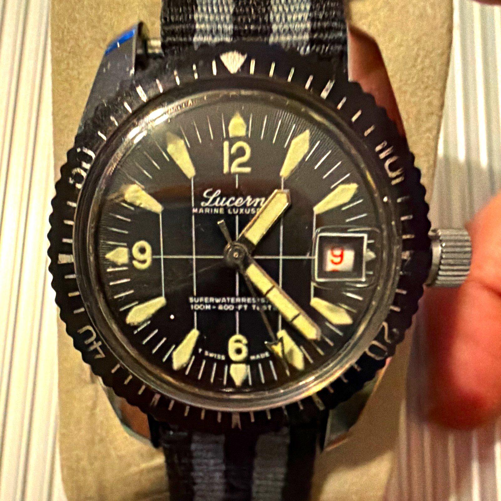 Lucerne Marine Luxus Swiss Made Skin Diver Watch Black Dial Date 100m