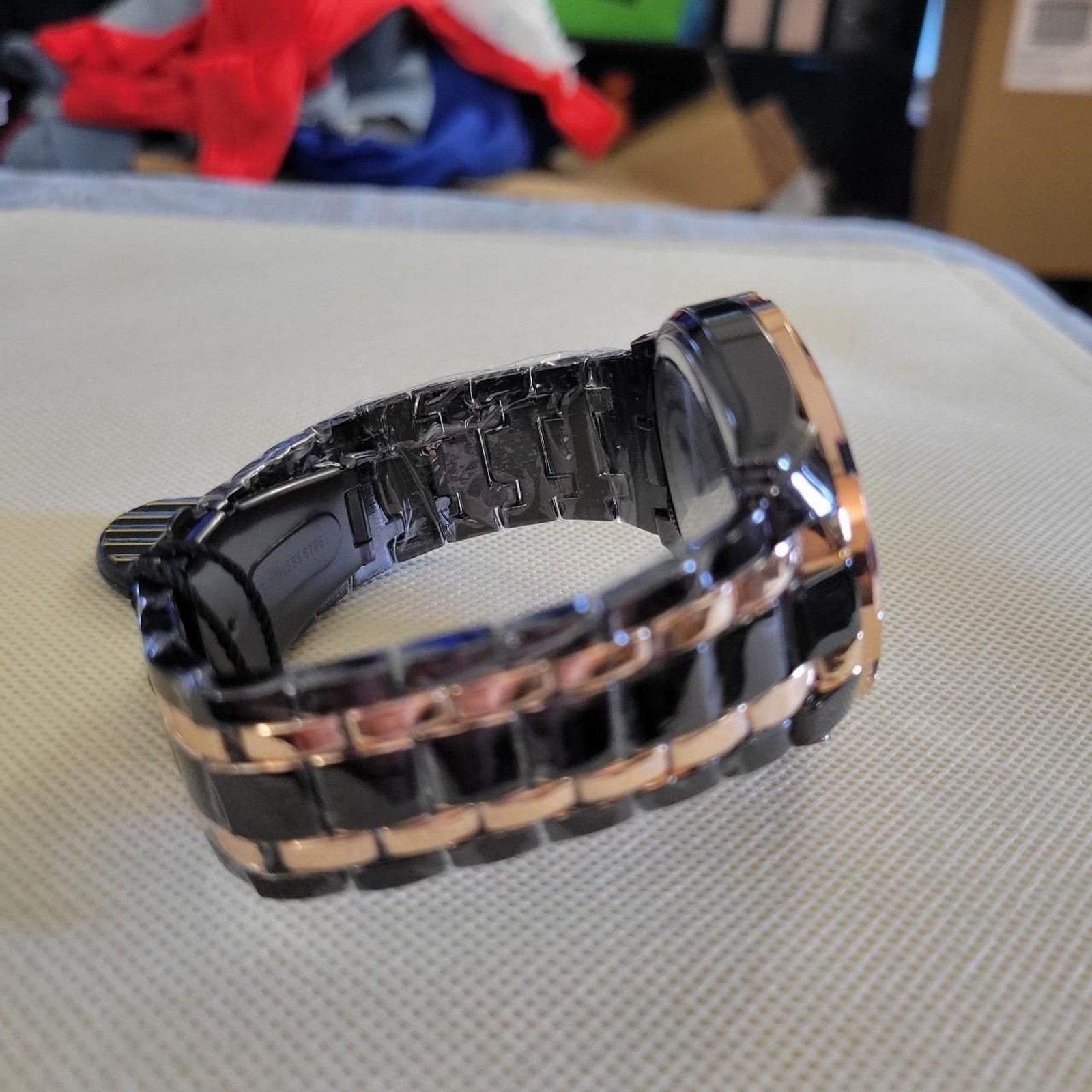 No-brand Men’s Black and Gold Watch