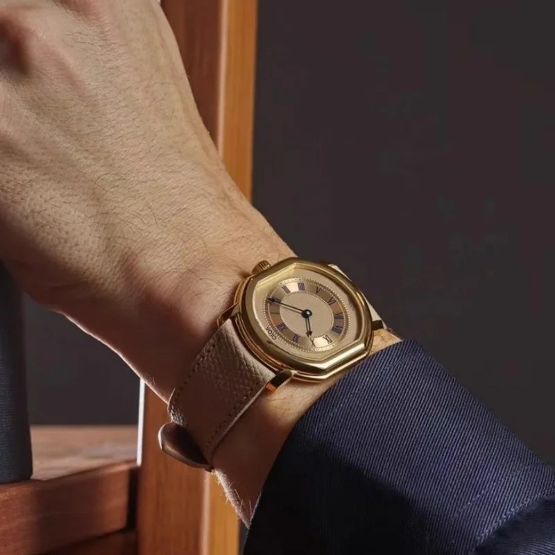 Gold Retro Men’s Quartz Watch Waterproof Casual Fashion Wristwatch Gift