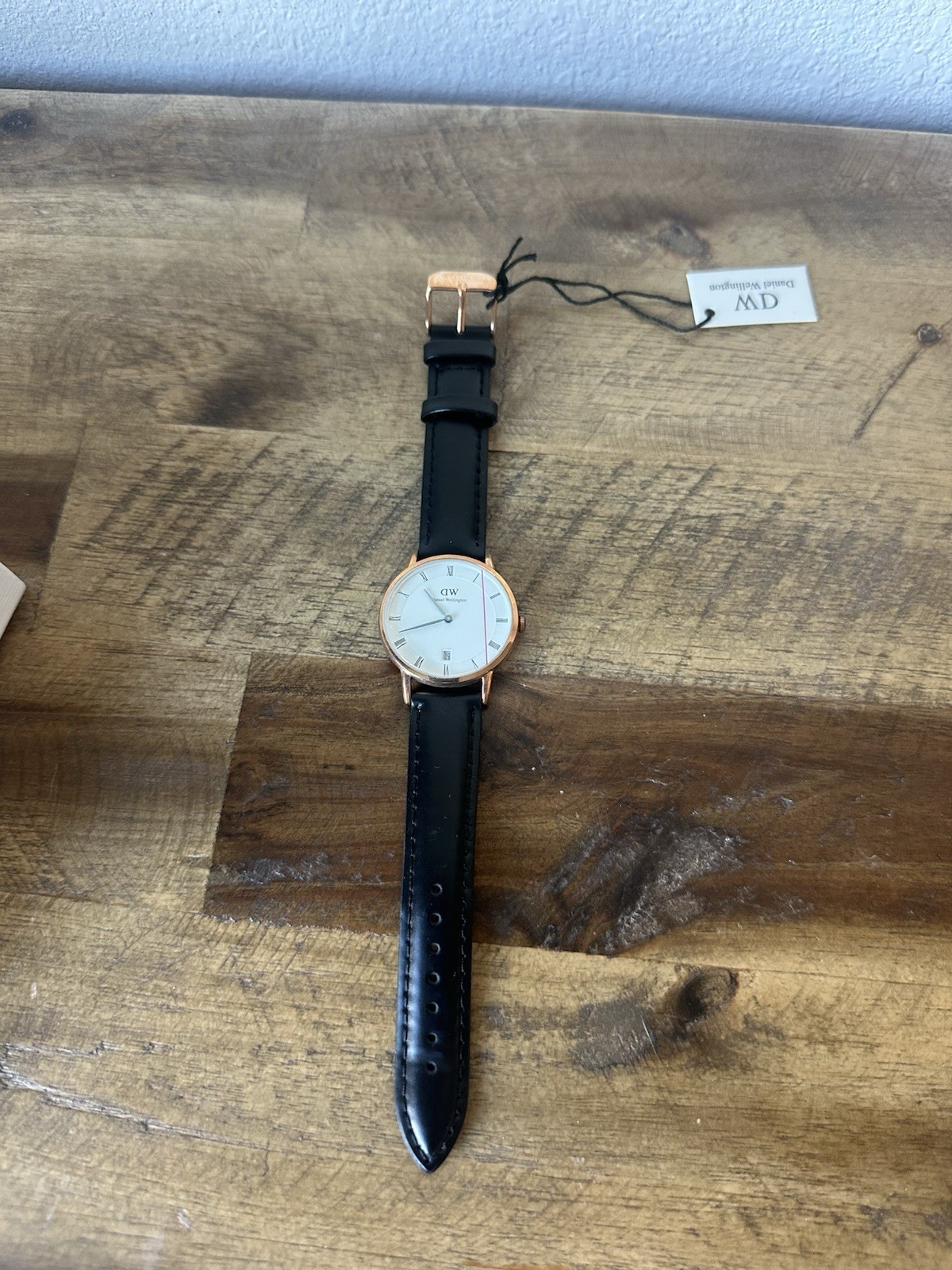 authentic Daniel Wellington Women’s Watch with Brown Leather Band NEW