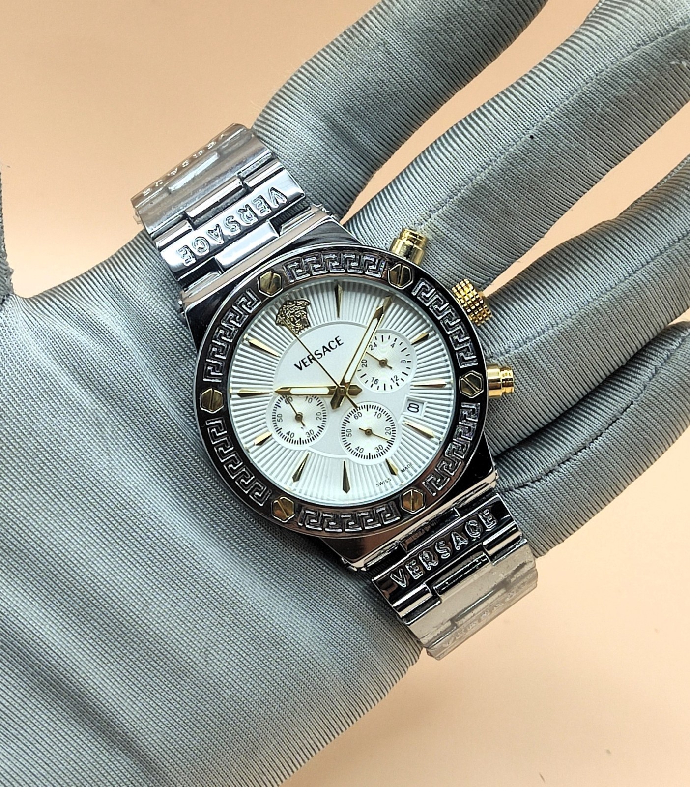 Amazing Versace Chronograph Date Indicator Analog Refurbished Men’s Wrist Watch