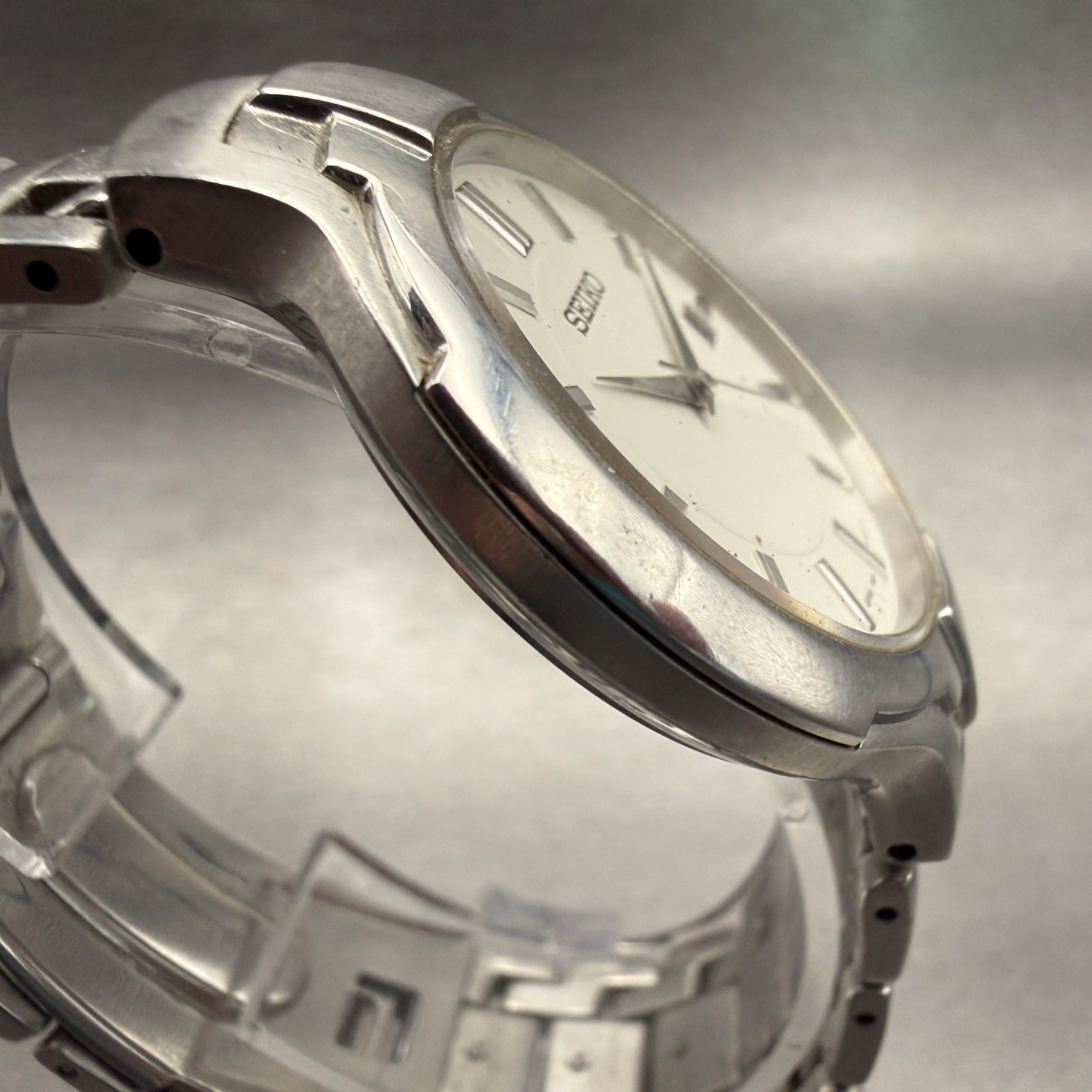 Seiko Watch Men 36mm White Dial Silver Tone Date Round 7N32-0B40 New Battery VTG