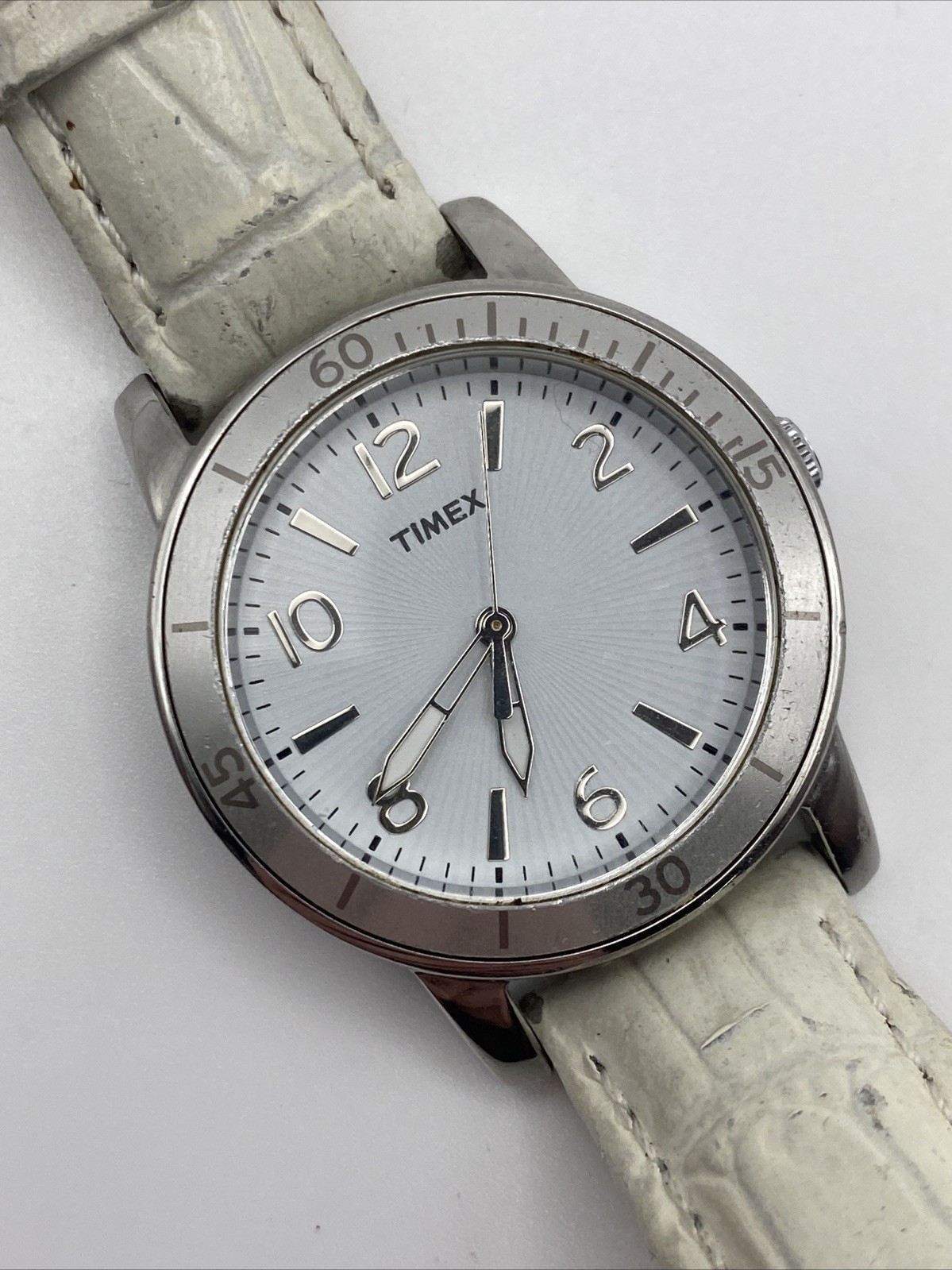 Timex Ladies White Diver Style Watch Stainless Steel 32mm Fixed Bezel New Batt