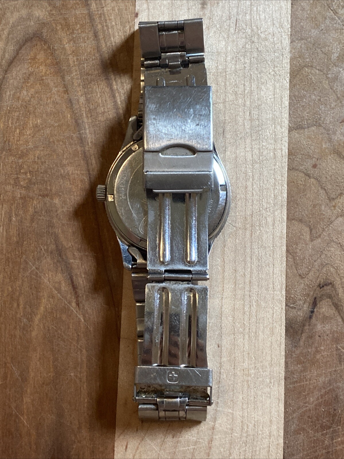 Wenger Swiss Military Mens Watch 79940 WR 100m Stainless Steel &Mineral Crystal