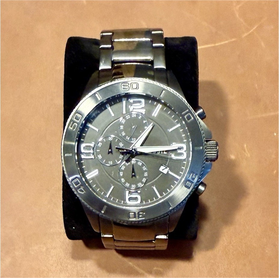 Men’s Chronograph Analog Wristwatch Silver Metal Bracelet Gray Dial