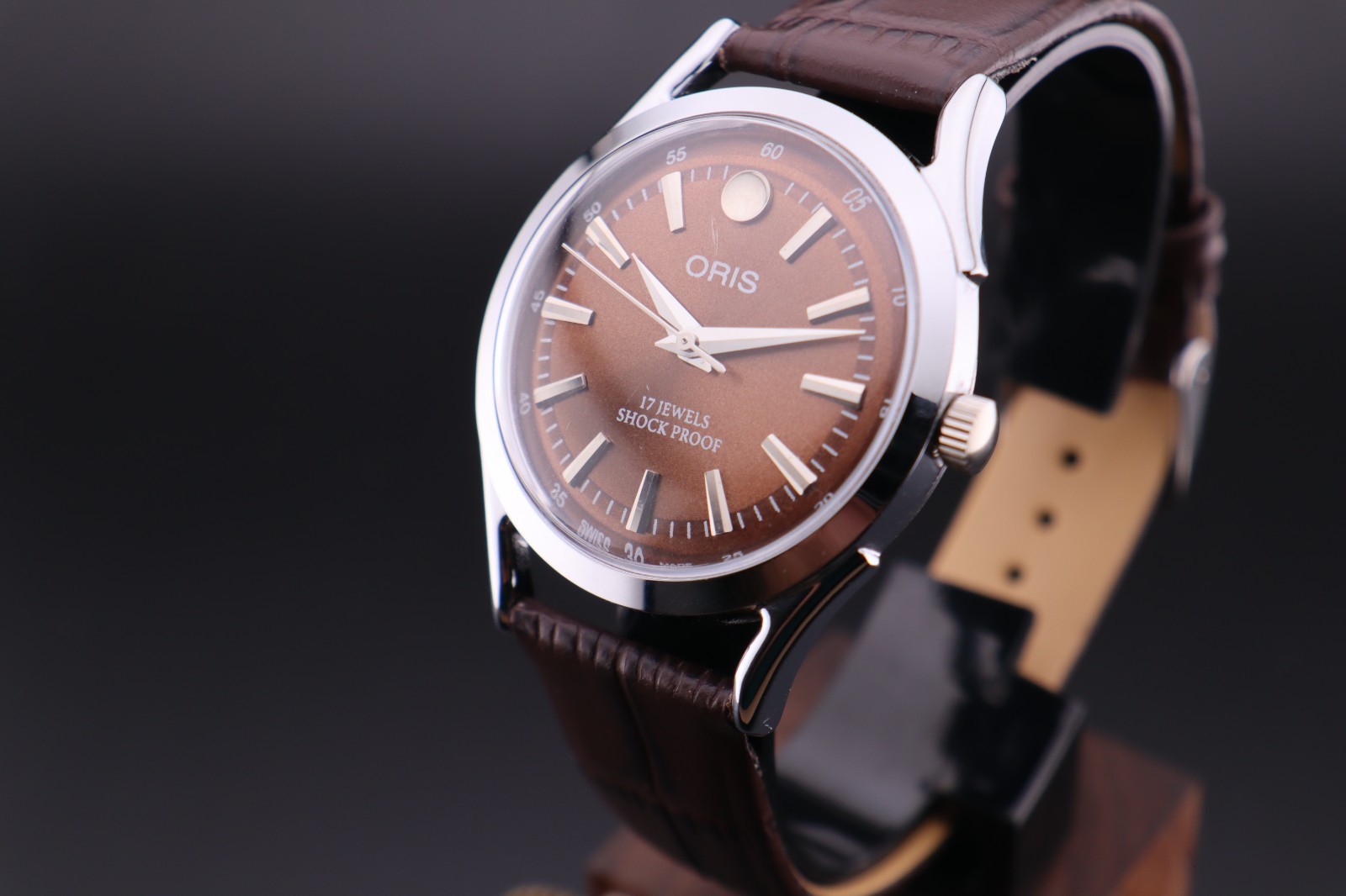 Oris Vintage Hand Winding Mechanical 17 Jewels Men’s Wrist Watch – Swiss Made