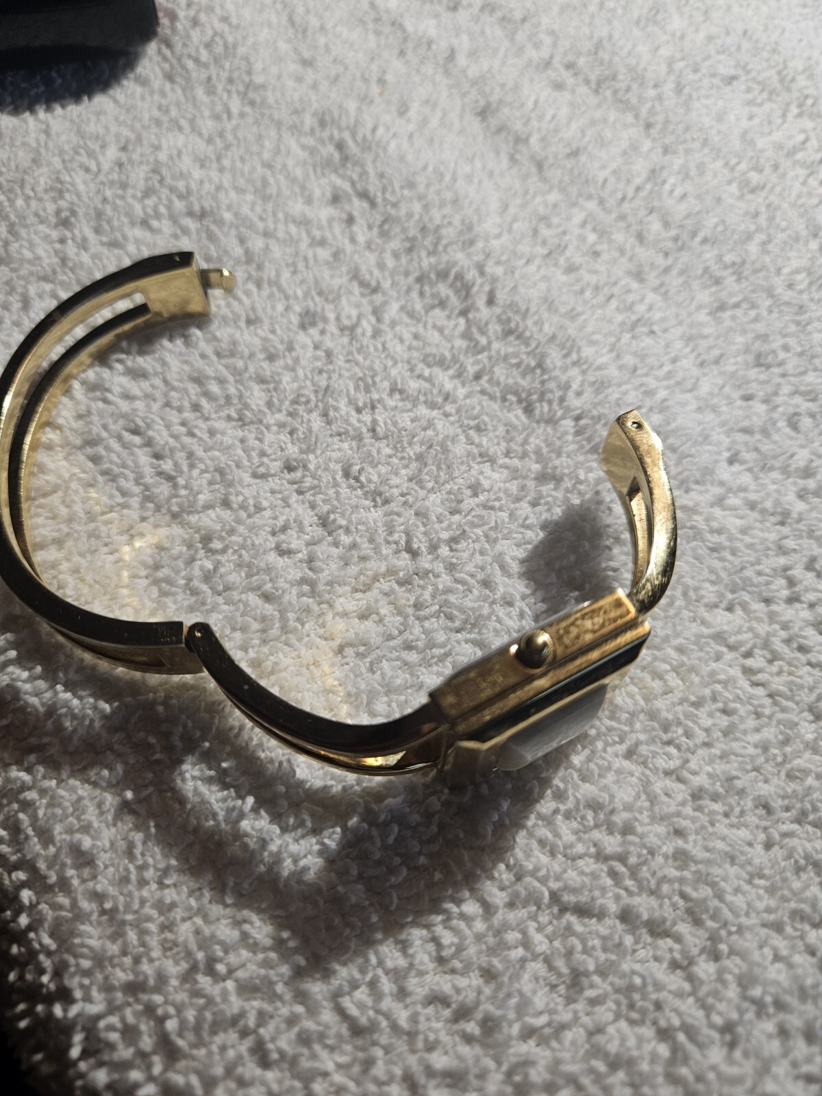 vintage ladies closed face watch gold toned with new battery