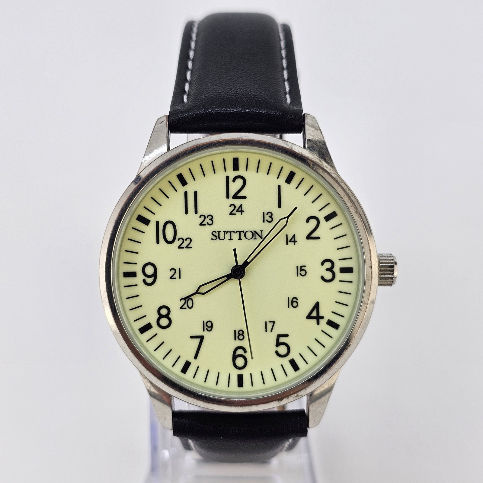 Sutton Field Men’s Watch 41MM Yellow Dial NEW Black Leather Bands NEW Battery