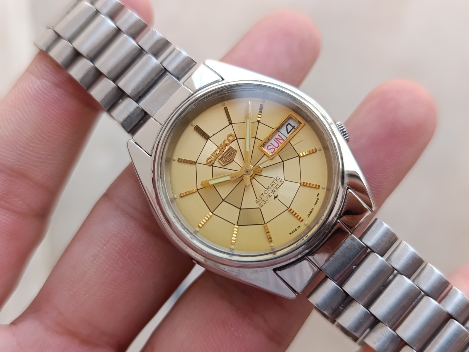 Rare Vintage Seiko 5 Automatic Gold Spider Web Dial SS Men’s Japanese Wristwatch