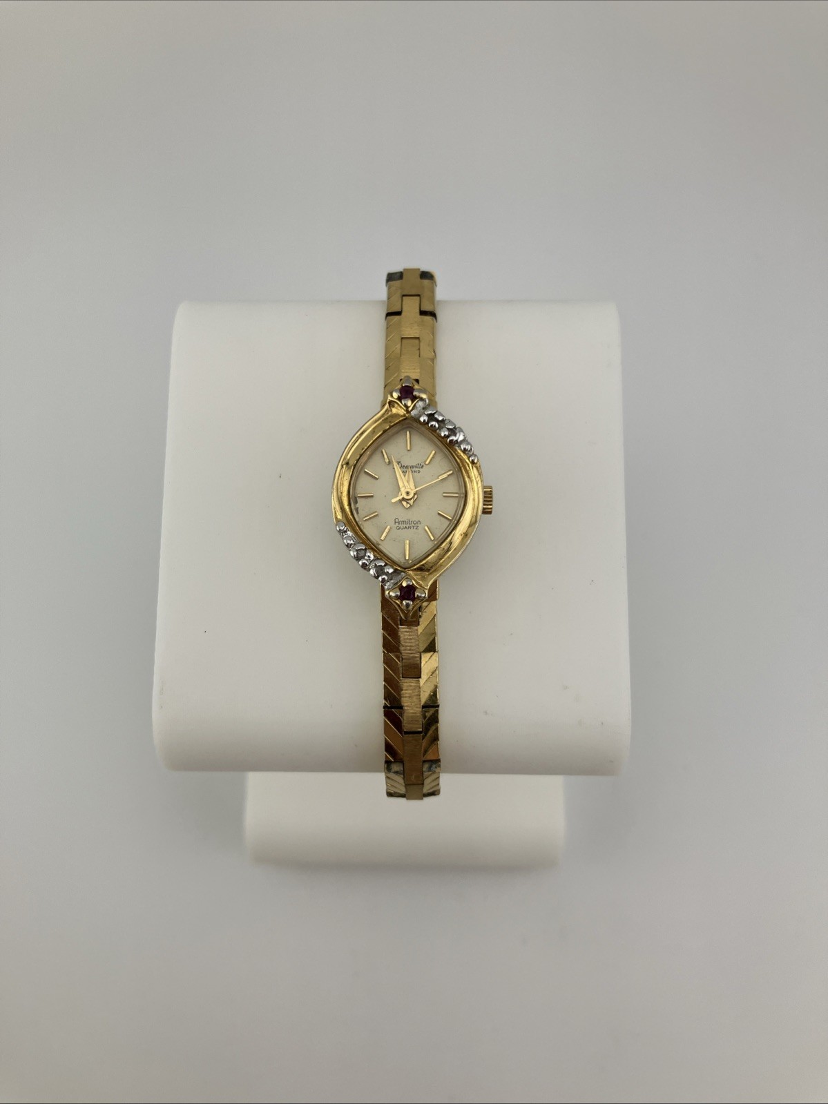 Vtg Deauville Ladies 15mm Watch Gold Tone Red Ruby/Diamond Bezel 7″ – RUNS