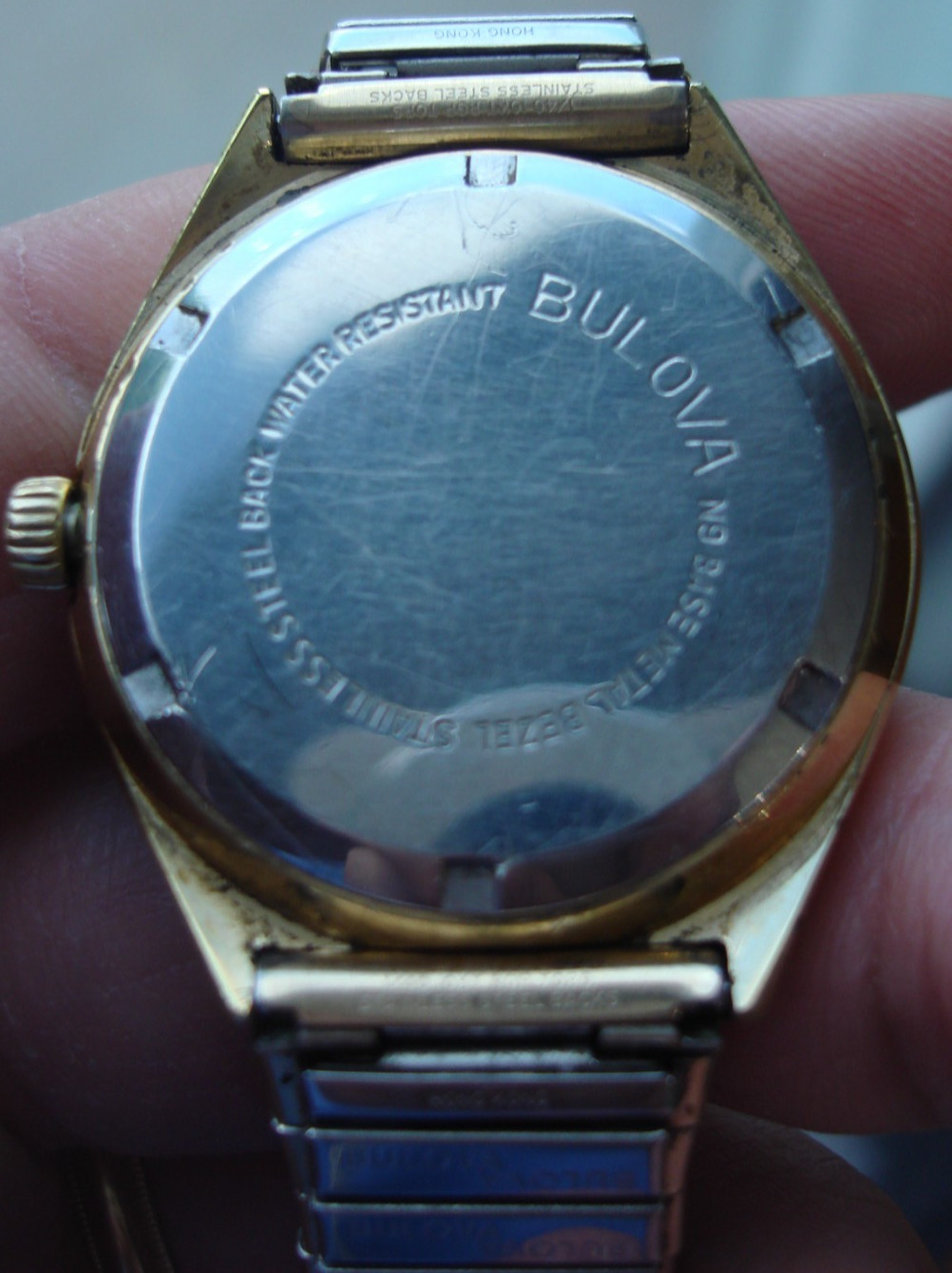 1979 Bulova N9 Swiss 17 Jewels ETA CW 2851 Champagne Brushed Dial wristwatch