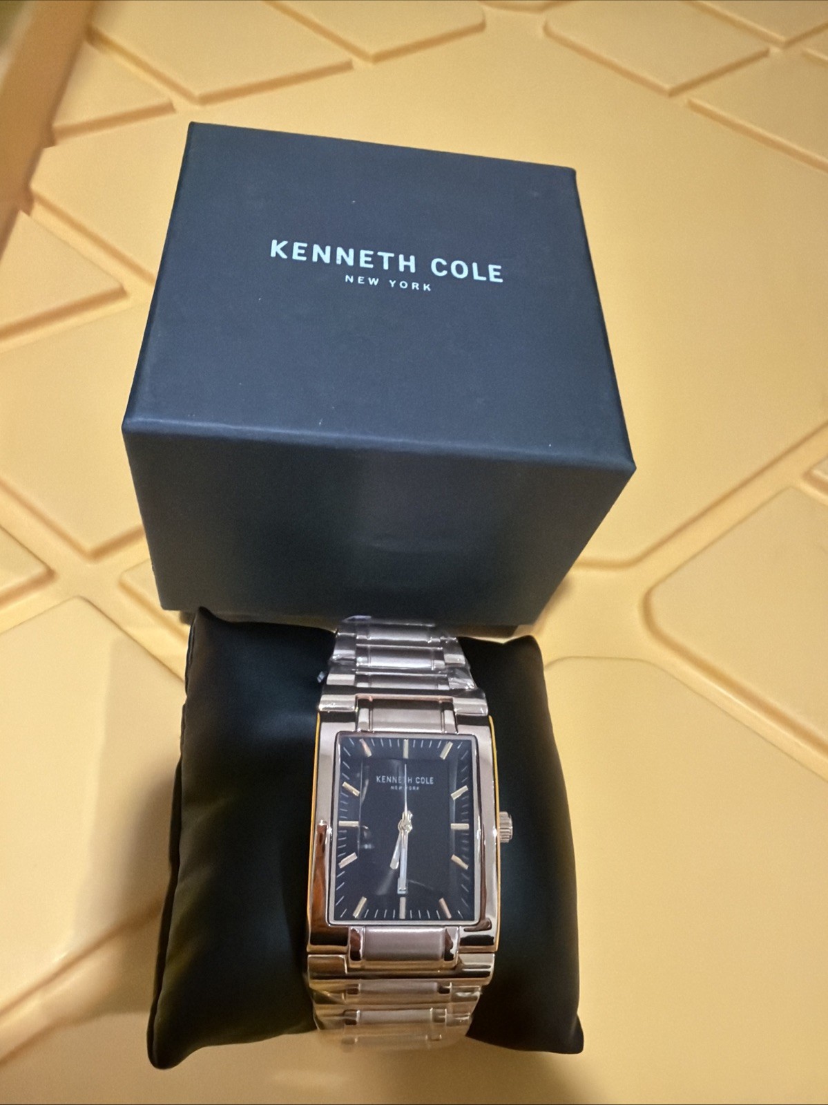 Kenneth Cole Men’s Watch Gold With Black Dial See Pictures New No Tags